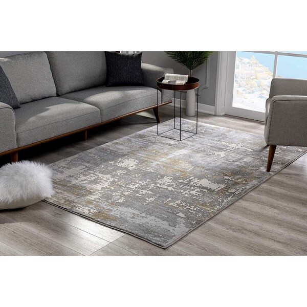 Homeroots 5 x 8 ft. Beige & Gray Distressed Area Rug 391827 - main